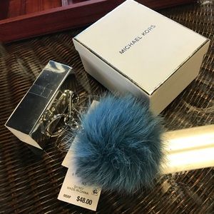 💕Michael Kors Key Charms Blue Sky Fur Pom Pom❣️